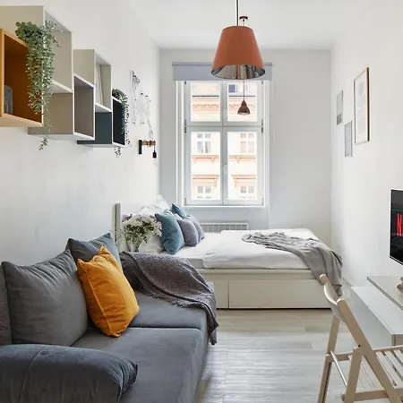 Days - Stylish - Trendy Neighborhood