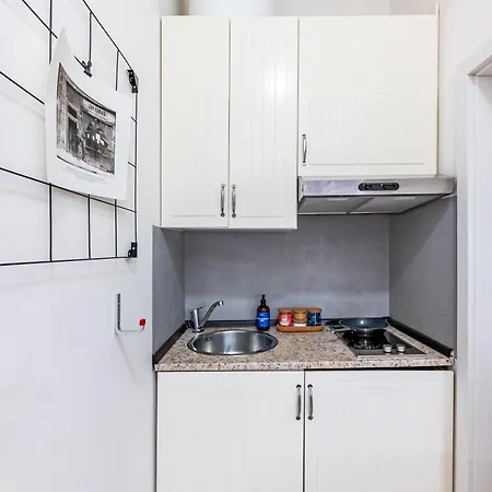Prague Days - Stylish Condo With Smart Tv In Hip Karlin * プラハ