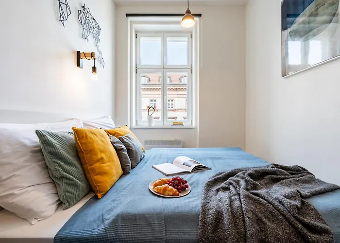 Days - Stylish With Netflix In Hip Karlin Appartamento