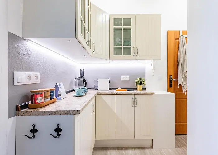 Days - Stylish With Netflix In Hip Karlin Appartamento Praga